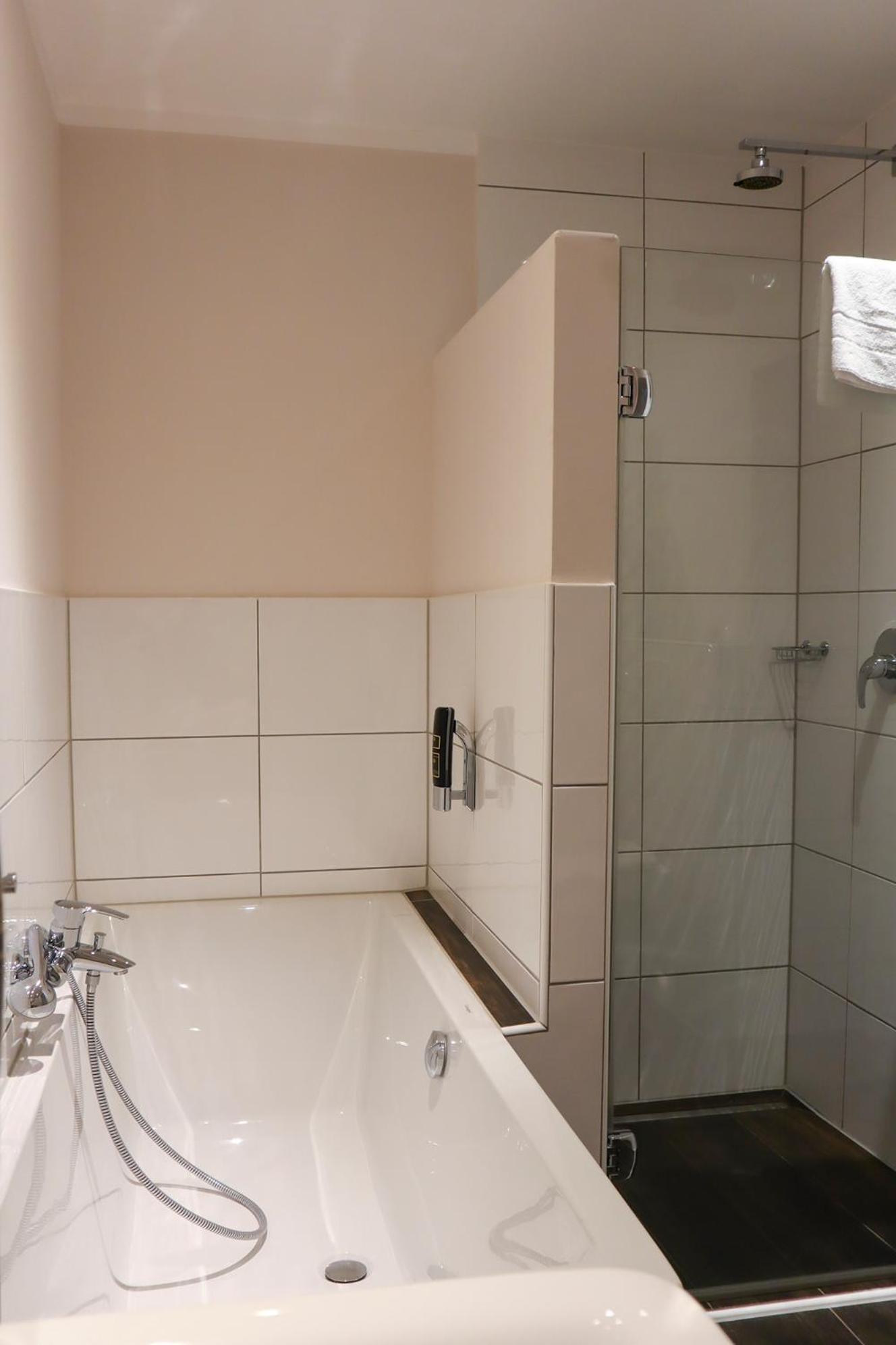 Hotel Gut Moschenhof Düsseldorf Eksteriør bilde