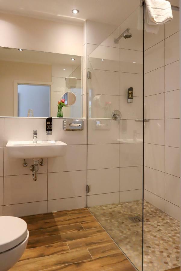 Hotel Gut Moschenhof Düsseldorf Eksteriør bilde